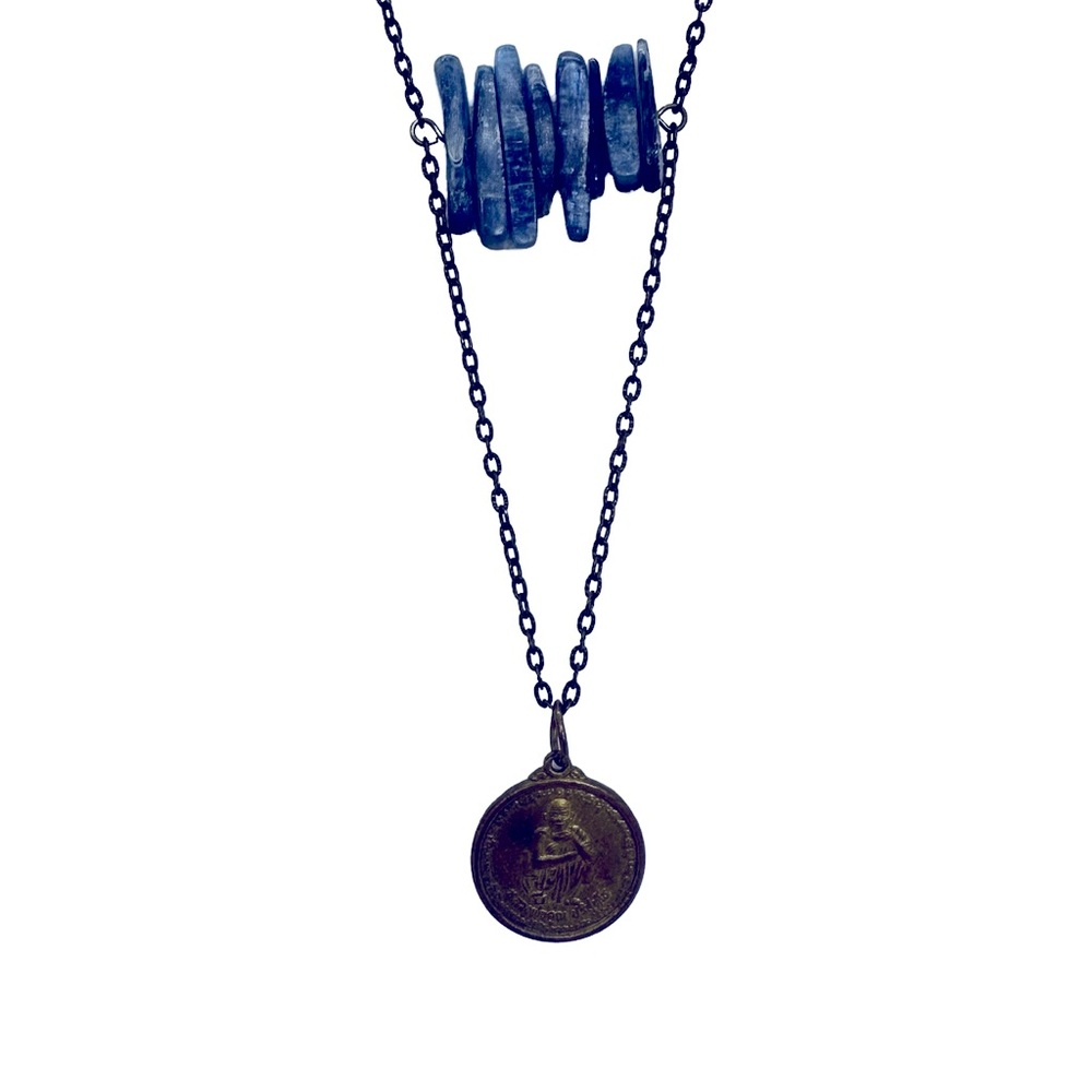 Handmade, one of a kind Chicago artist spike blue kyanite coin Pakistan NWT